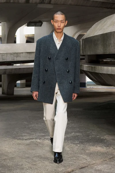 Look 9